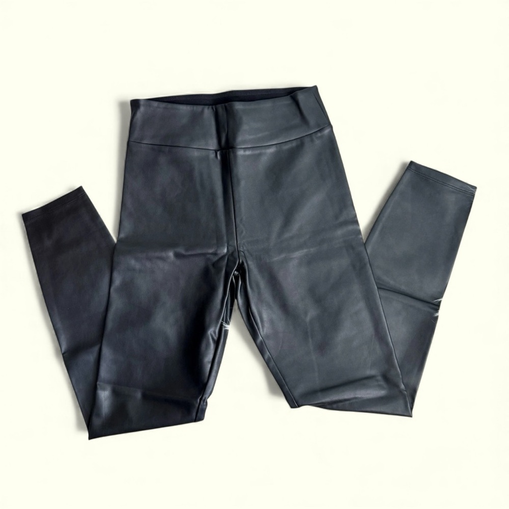 Abercrombie & Fitch Abercrombie & Fitch black faux leather leggings Size S